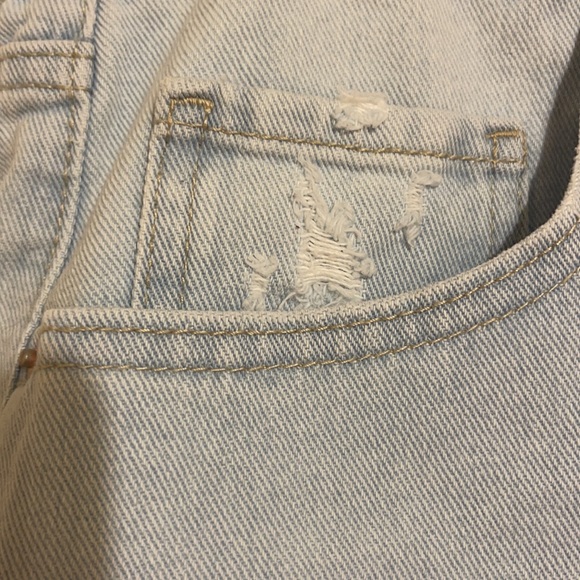 Distressed Shorts With Fringe Hem - Picture 4 of 6